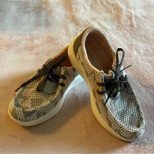 NWOT OrthoComfoot slip on boat shoes with inserts gray white pink mesh size 7